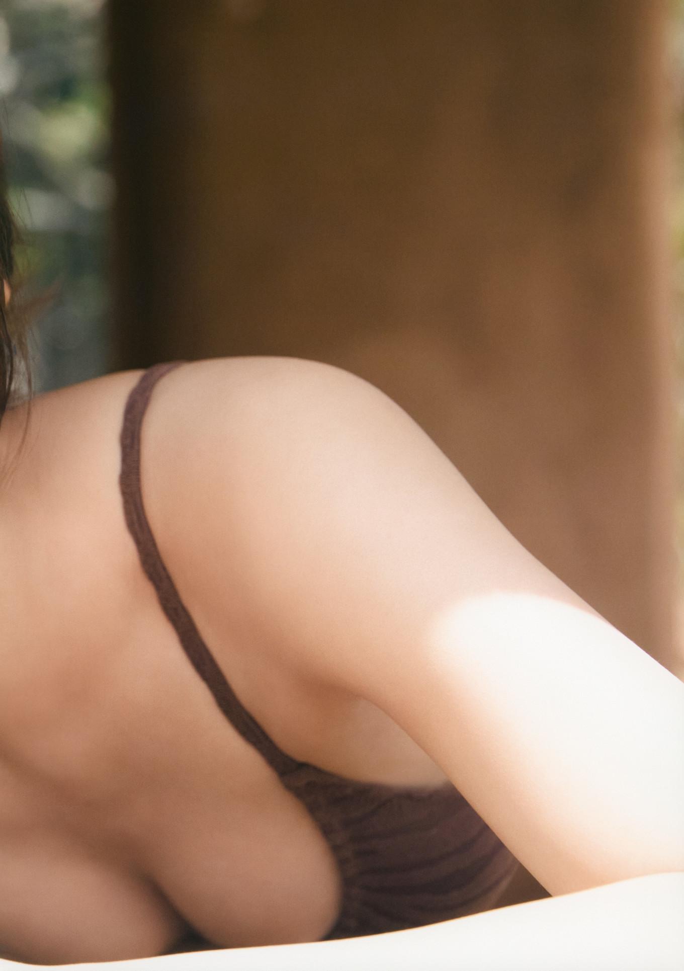 Hono Tamura 田村保乃, 2nd写真集 『隣の席になりたい』 Set.04(16)