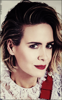 Sarah Paulson ZxsJS70X_o