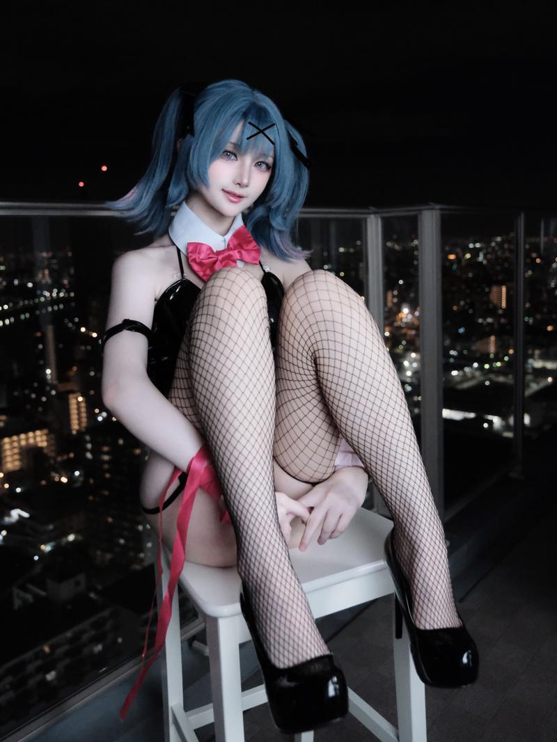 [Cosplay] 幼爱youmeko – 初音未来兔子洞兔女郎