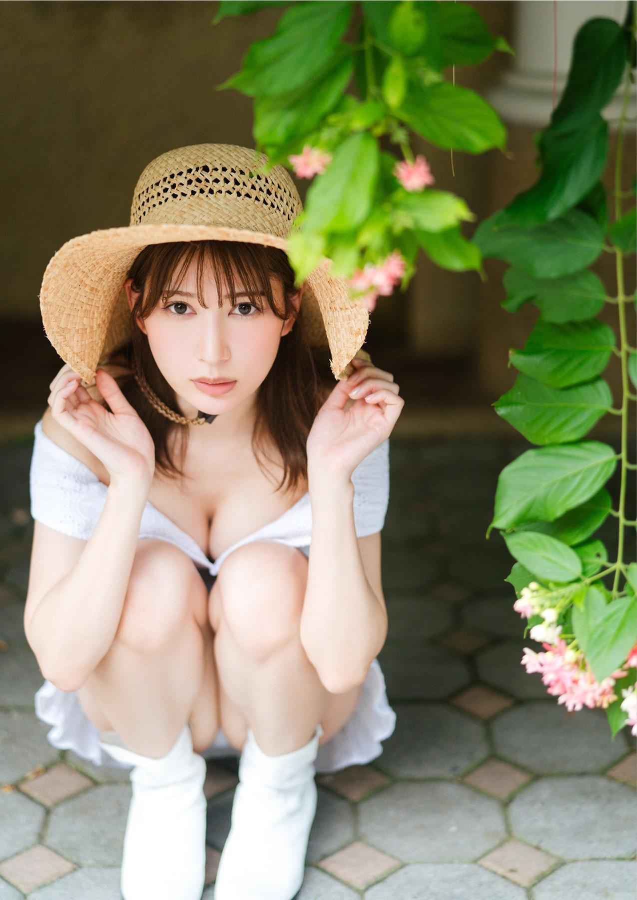 Risa Yukihira 雪平莉左, 写真集 「キミが微笑めば…世界が微笑む！！」 Set.02(5)