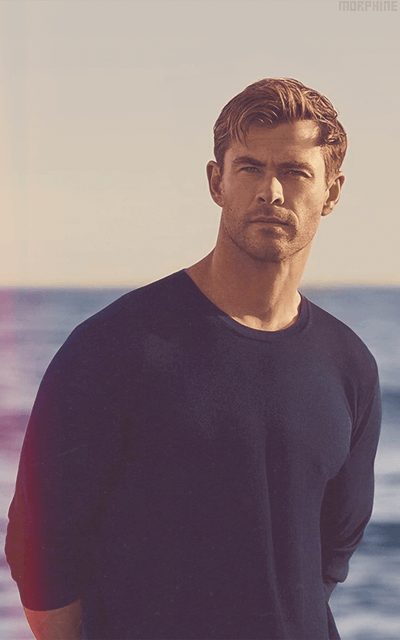 Chris Hemsworth LjJPGhin_o