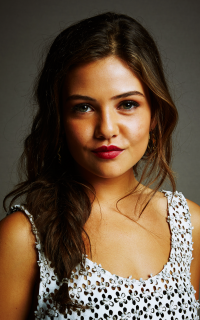 Danielle Campbell RyuhGKdR_o