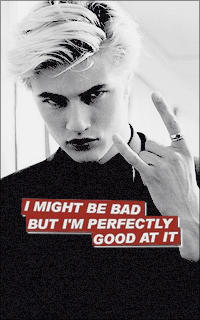 Lucky Blue Smith NlSWytRO_o