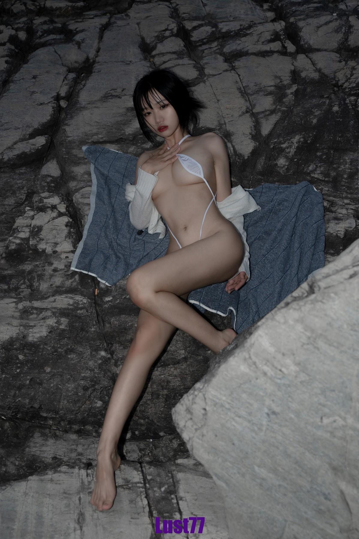 Cosplay 柒柒要乖哦 礁石海岸(34)
