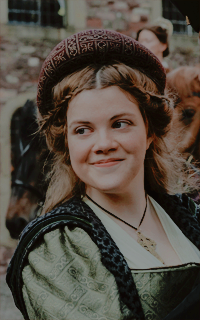 Georgie Henley U6GaYAwl_o