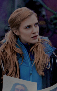 Sara Canning 1CAW0fyW_o