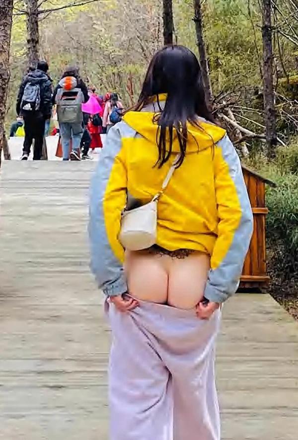 露出系福利姬@小可爱 带你游九寨尺度私拍合集(2)