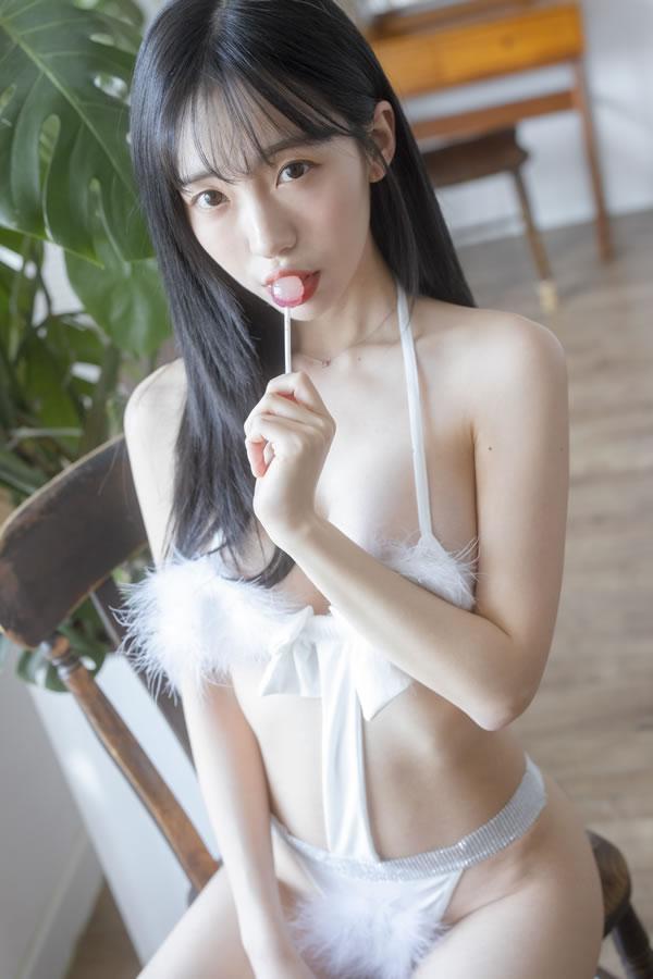 极品辣妹Leeesovely李素英私拍写真集3(24)