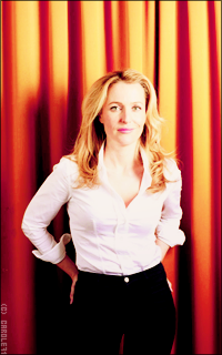 Gillian Anderson FxD6x5gN_o