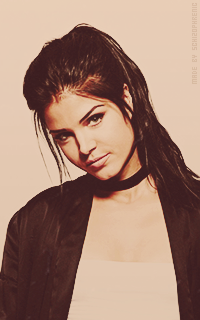 Marie Avgeropoulos - Page 2 Ei3J50Hw_o