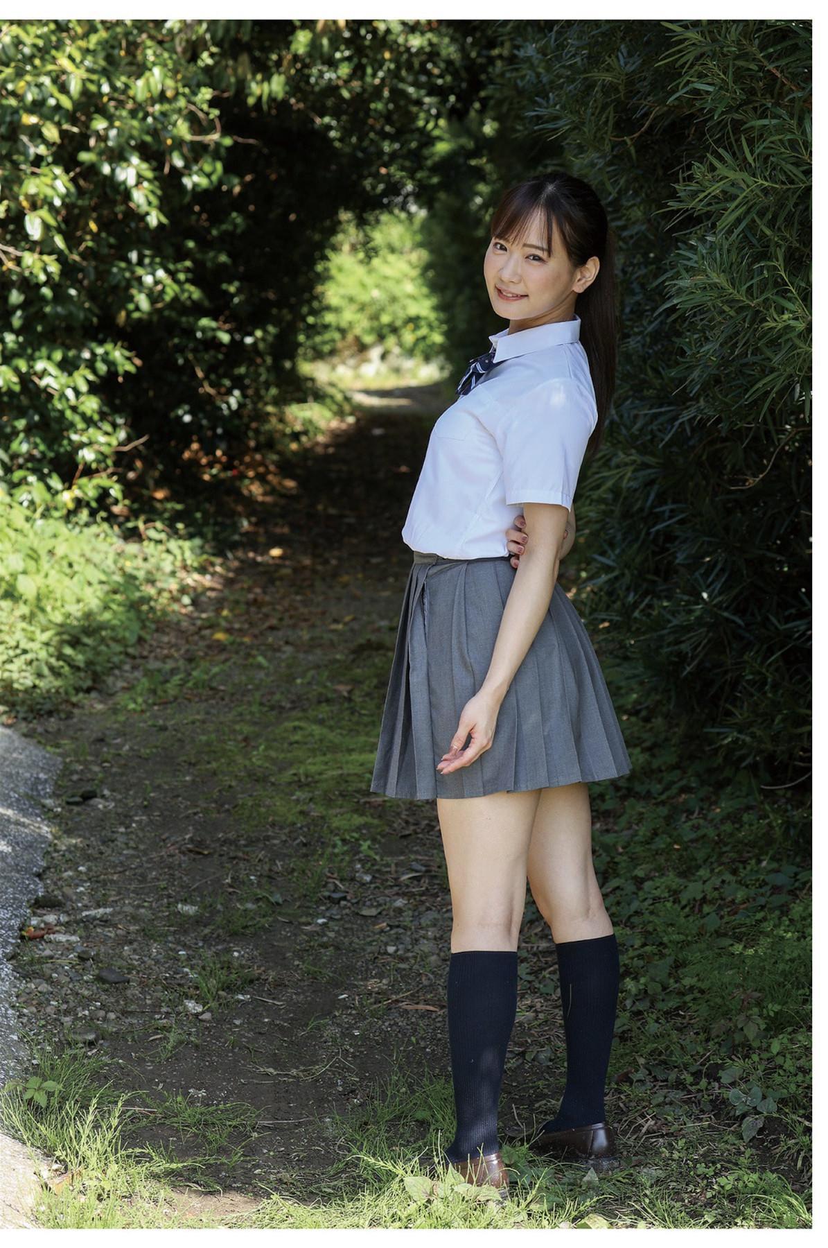 Narumi Hirose 広瀬なるみ, ヌード写真集 『風に包まれて』 Set.06(14)
