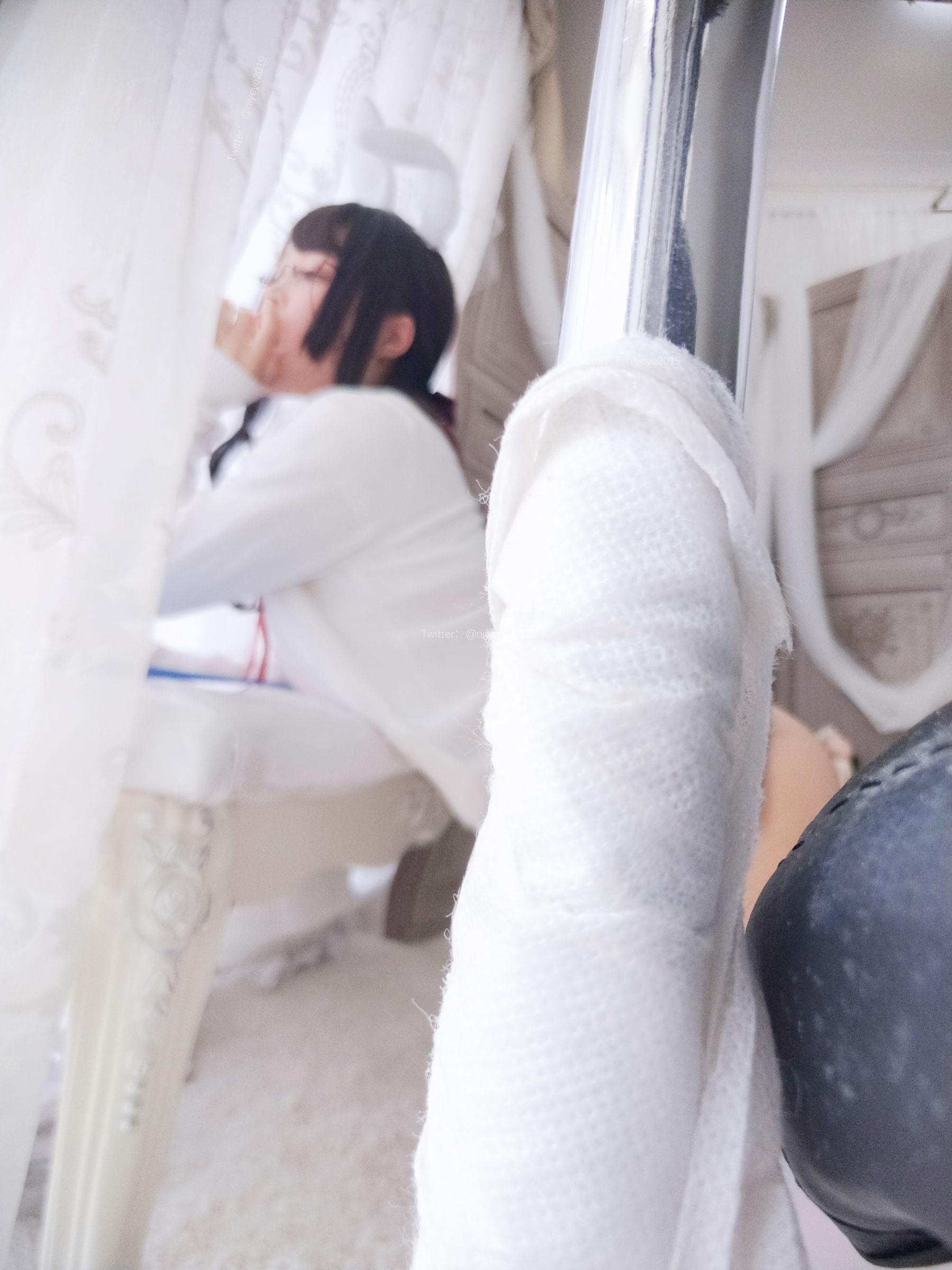 [网红COSER] 萌系小姐姐-白烨- – 发情期 写真集(24)