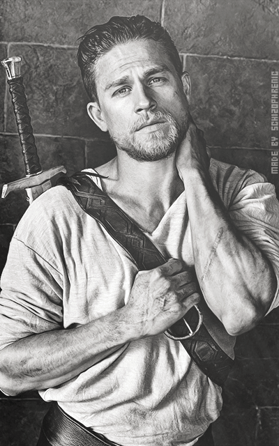 Charlie Hunnam YVZQDLlp_o