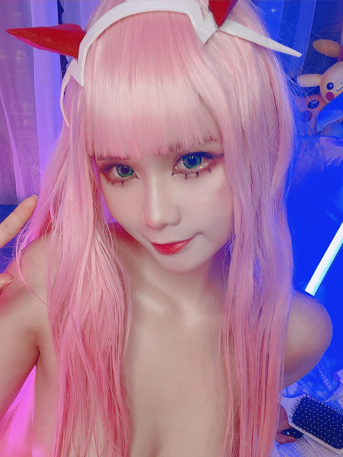 Cosplay Pyonピオン Zero Two(23)