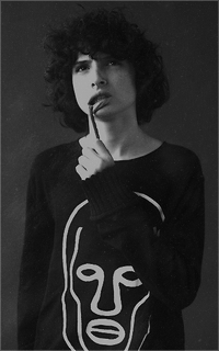 Finn Wolfhard 2uQDA8nF_o