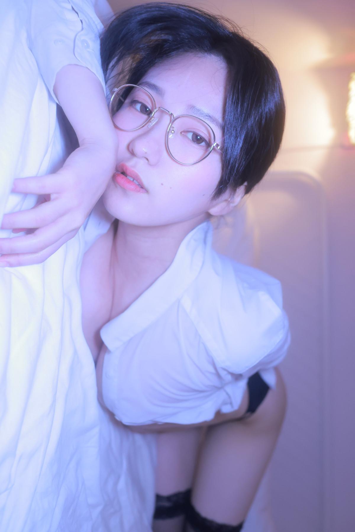 Sehee 세희, Photobook ‘ Glasses Shirt’ Set.03(3)