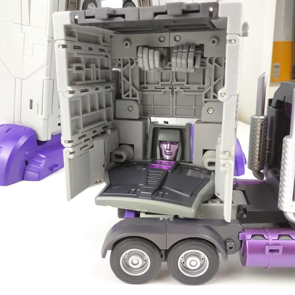 [DX9toys] Produit Tiers - Jouet Attila (D13 à D17) - aka Menasor/Menaseur (Stunticons) - Page 3 RcC91blO_o