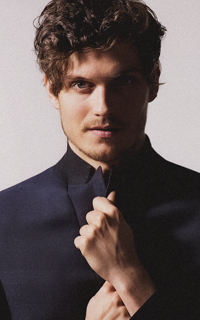 Daniel Sharman WCMLzYiD_o