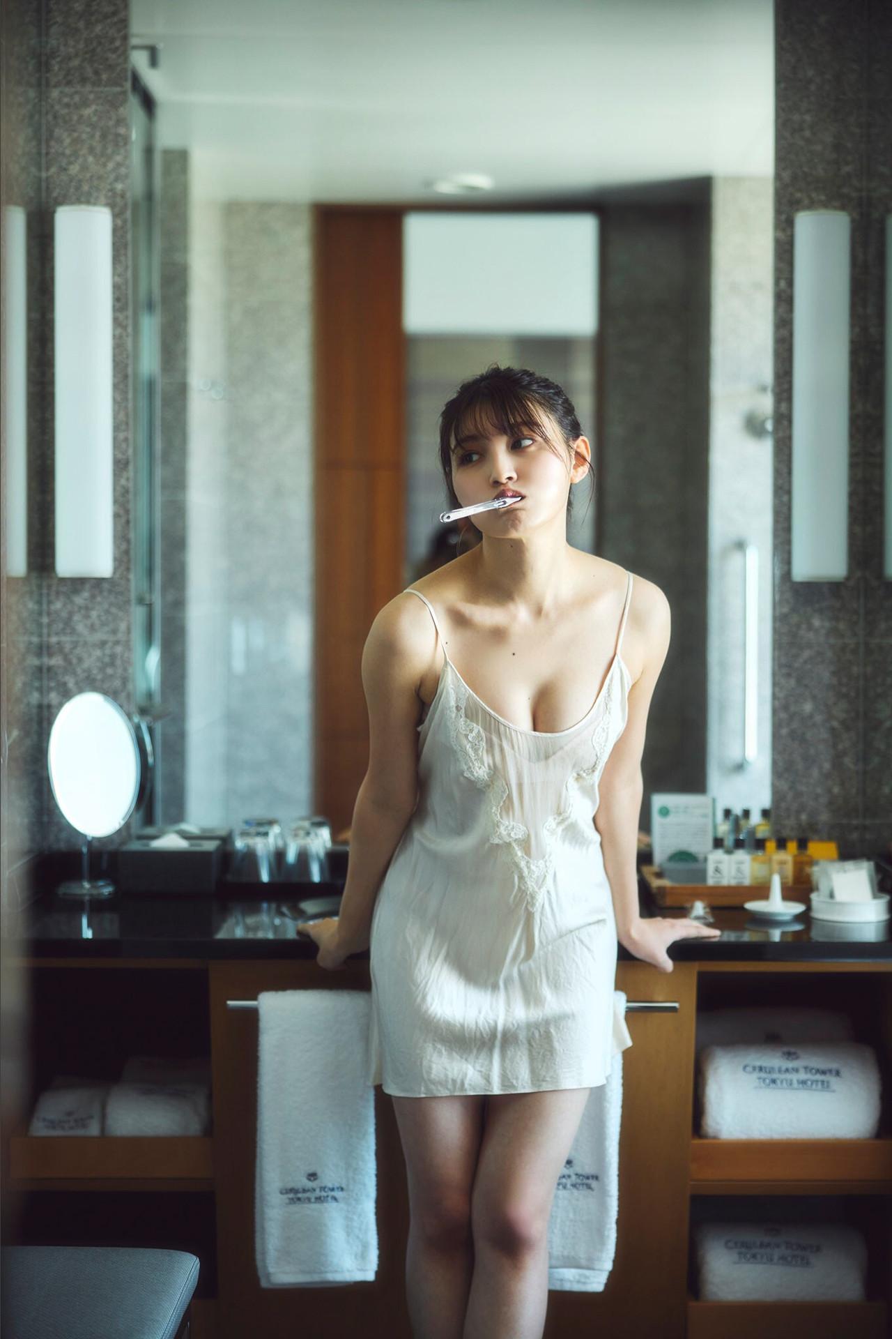 Yui Kojina 神志那結衣, SPA！デジタル写真集 「赤いドレスを脱いだら……」 Set.02(2)