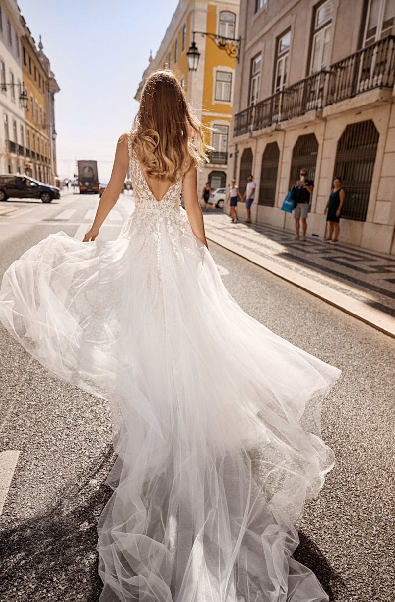 Dagmara Raczynska by Szymon Boczek / Tom Sebastien Bridal collection 2019 Dagmara Raczynska by Szymon Boczek / Tom Sebastien Bridal collection 2019
