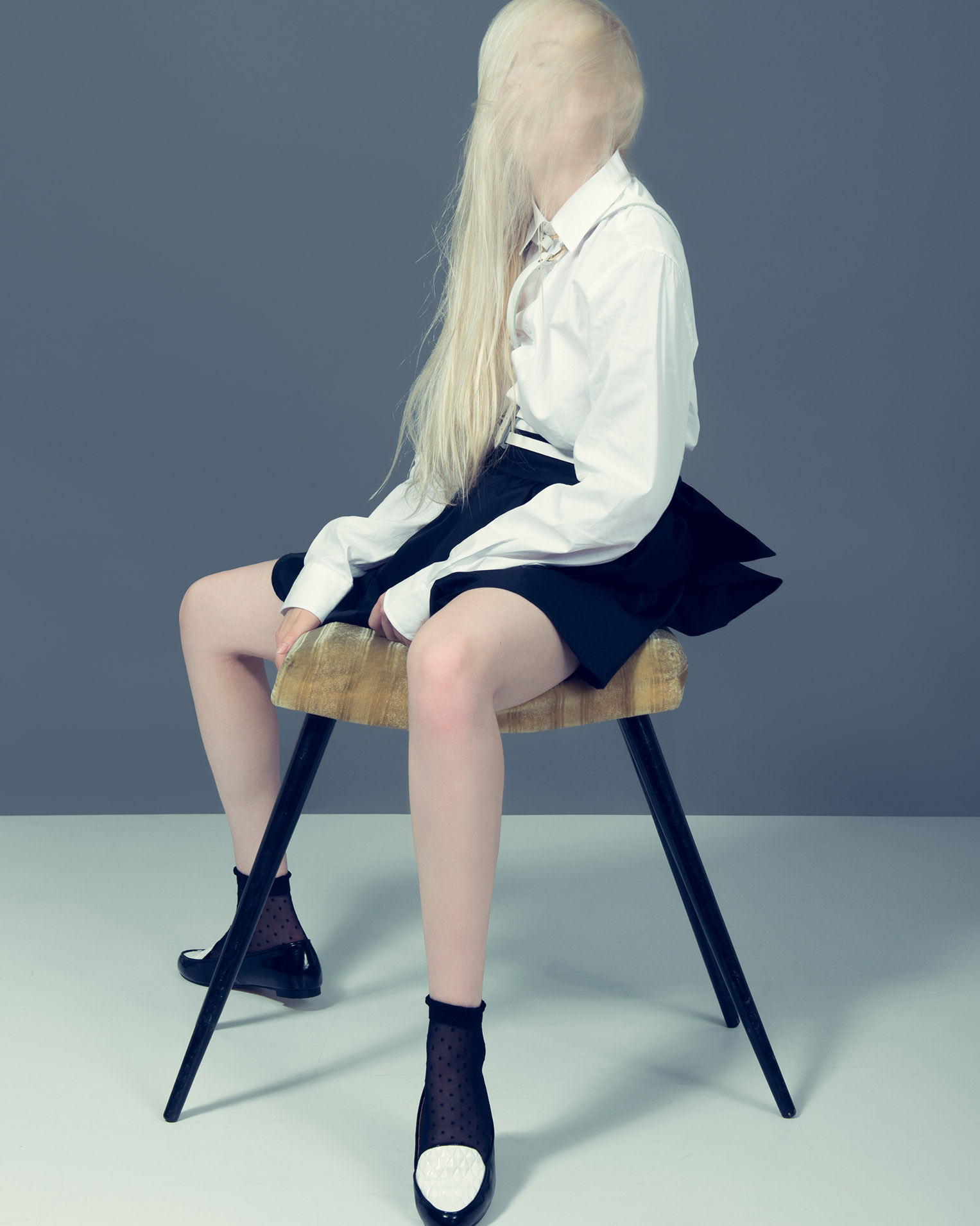 Shy Girl / Magdalena Rzazewska by Adam Trzaska / Kaltblut Magazine Shy Girl / Magdalena Rzazewska by Adam Trzaska / Kaltblut Magazine