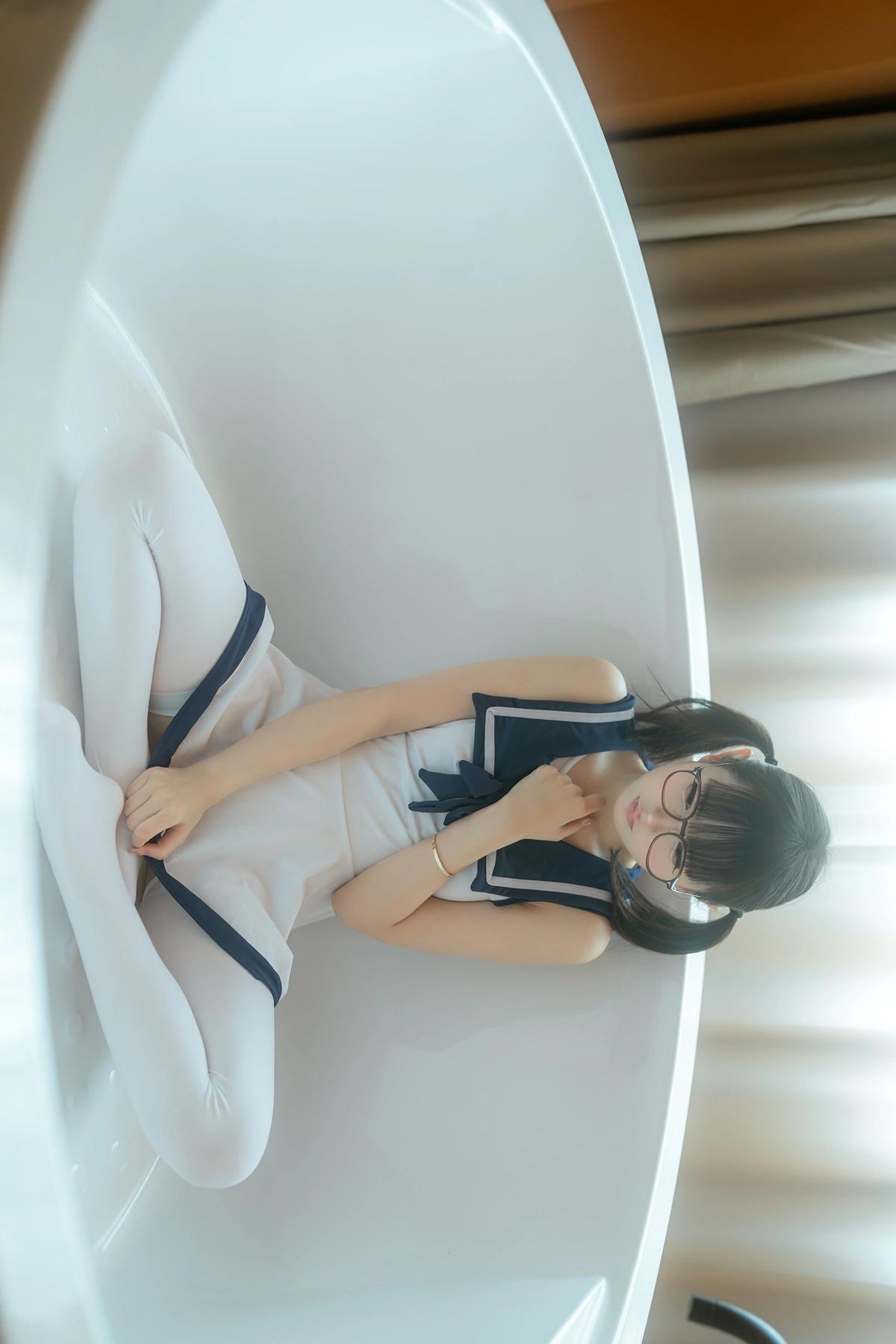 Cosplay 幼水铃衣 – 梦浴少女 Set.01(1)