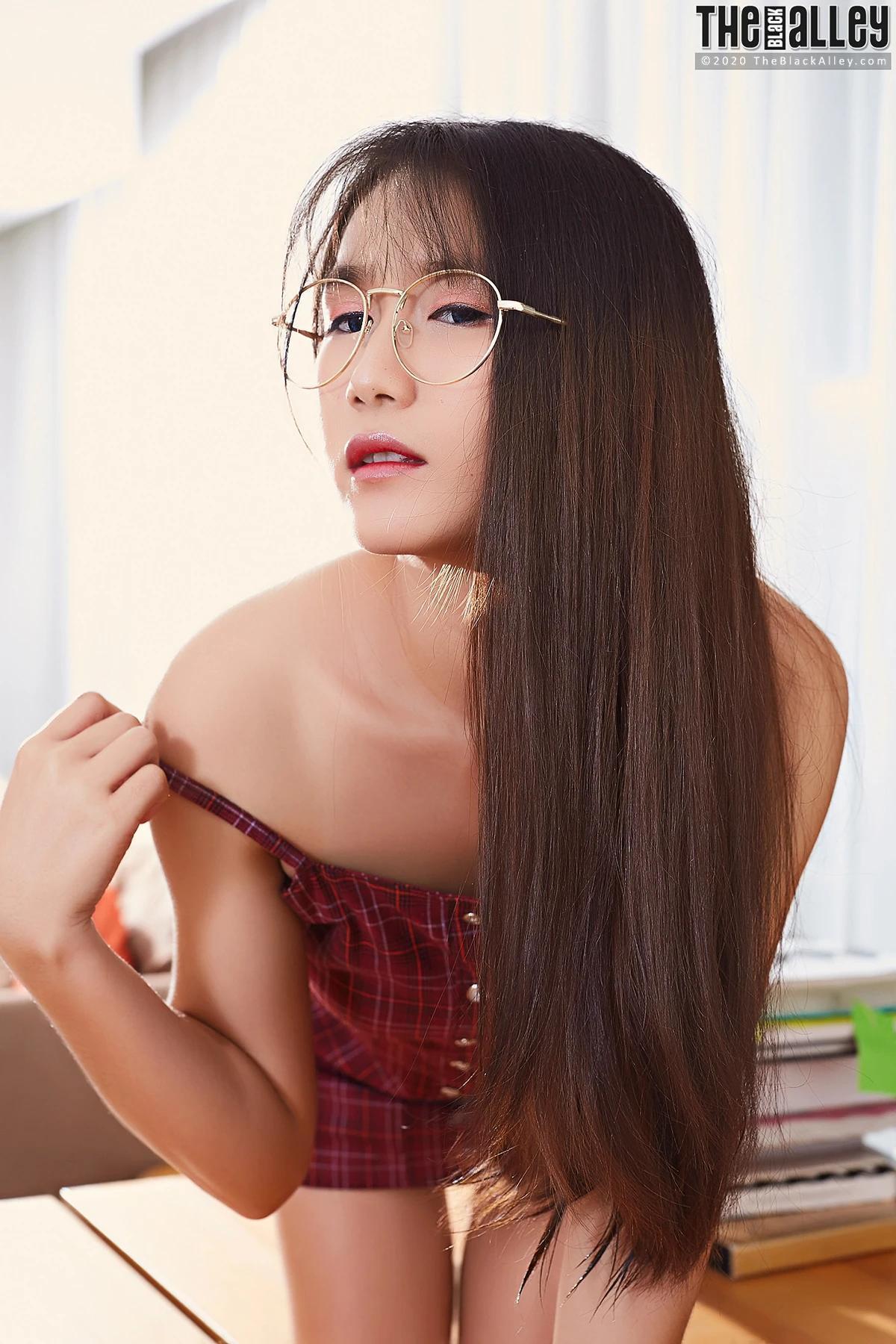 Chia Ling The Black Alley Photobook Set.22(27)