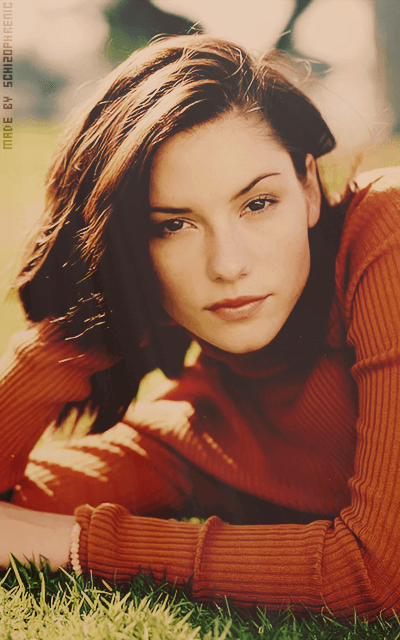 Chyler Leigh UvNetBxM_o