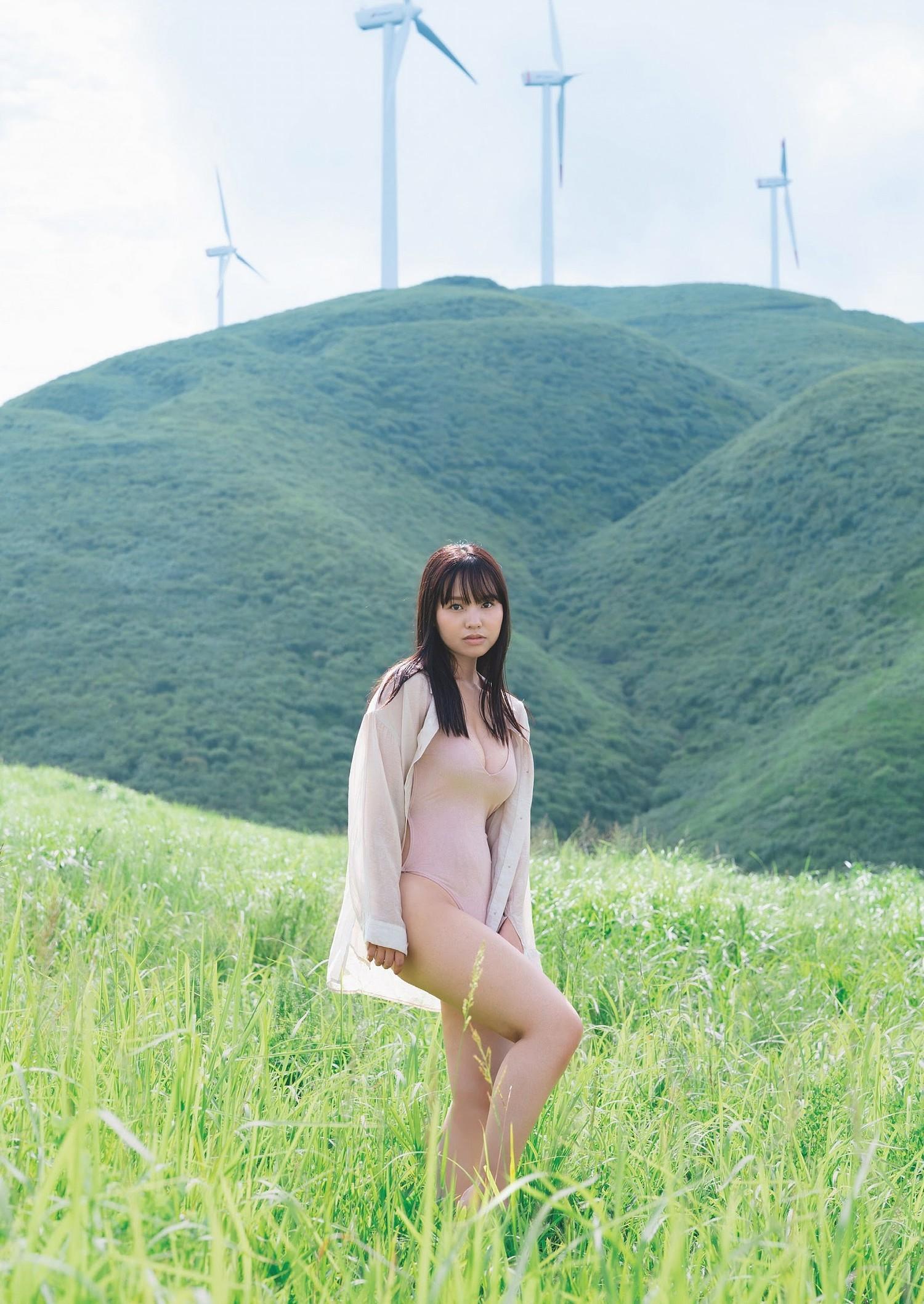 Yuzuha Hongo 本郷柚巴, Weekly Playboy 2023 No.43 (週刊プレイボーイ 2023年43号)(7)