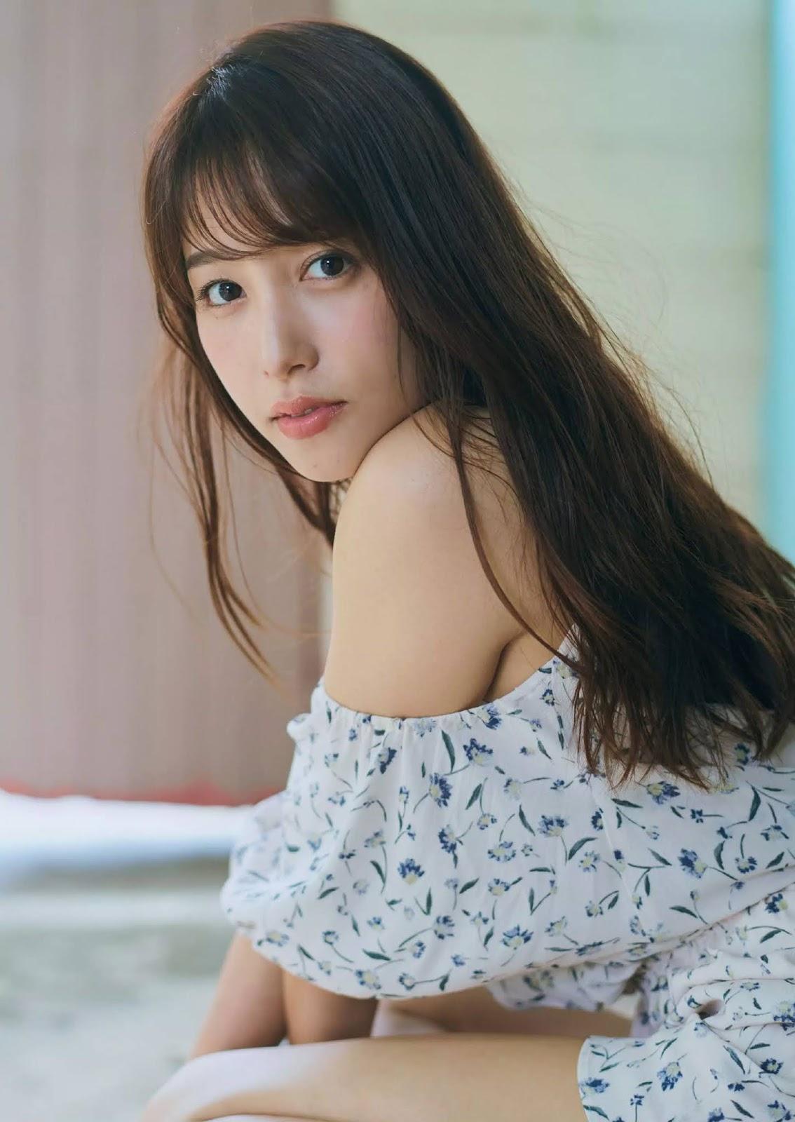 Reina Sumi 鷲見玲奈, Weekly Playboy 2020 No.39-40 (週刊プレイボーイ 2020年39-40号)(2)