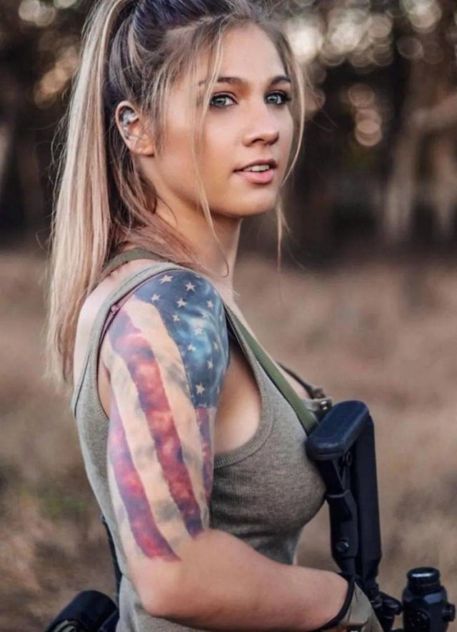 WOMEN WITH WEAPONS...10 ECTPKyCP_o