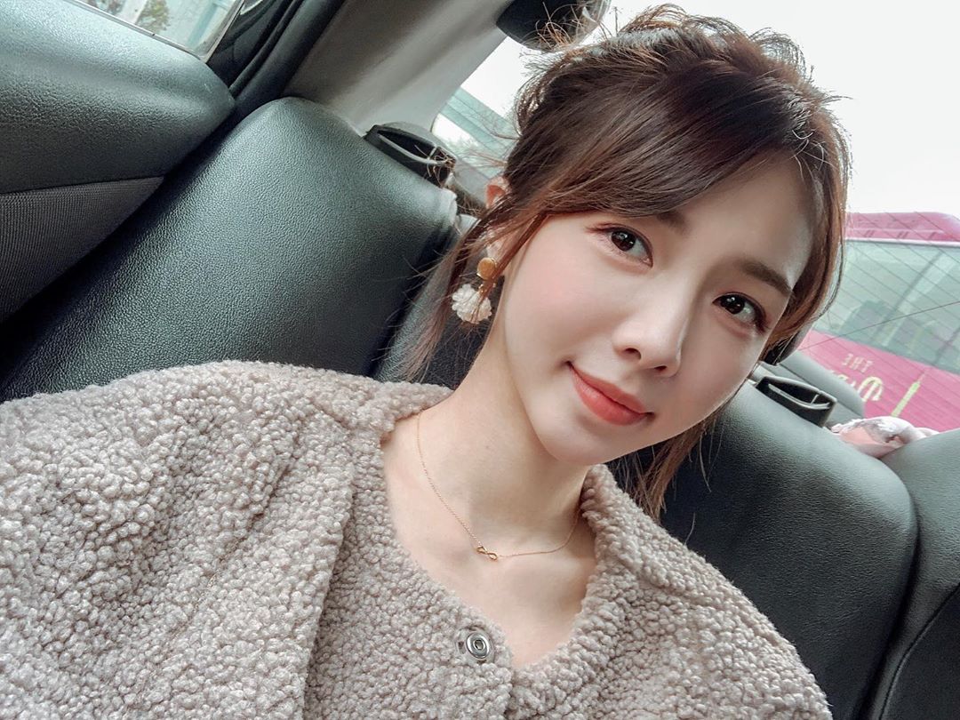 直播正妹—Aᴘʀɪʟ 蕭蕭 8o7V7RVn o - 直播正妹—Aᴘʀɪʟ 蕭蕭