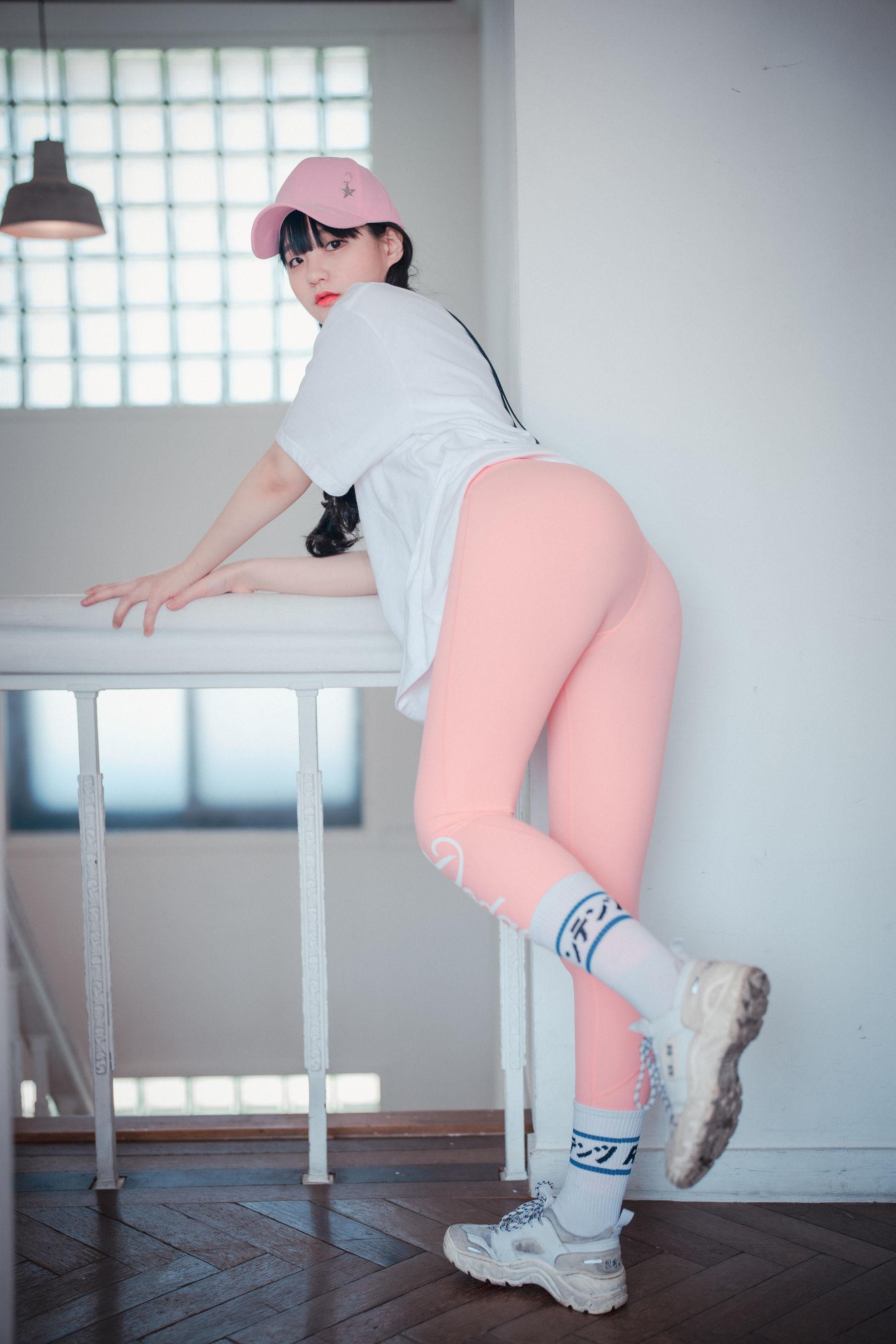 [DJAWA] Jenny – Loose and Tight Pink 写真套图(19)