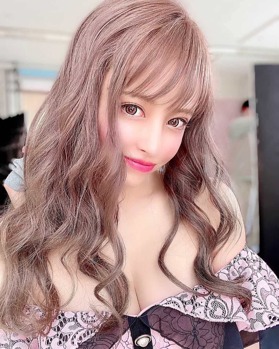 IG正妹—Riri 2W1av8Jj o - IG正妹—Riri