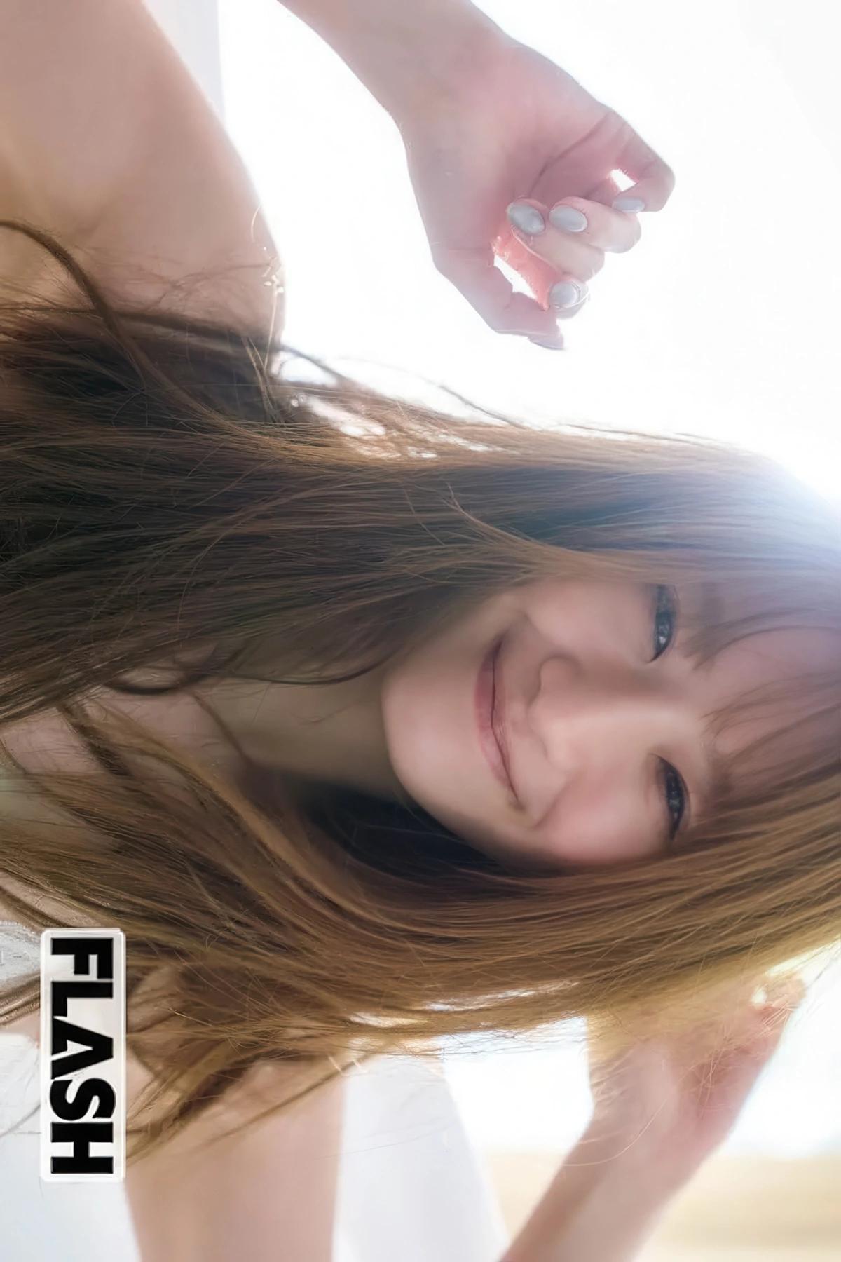 Kana Nakada 中田花奈, FLASH 2025.09.09 (フラッシュ 2025年9月9日号)(21)