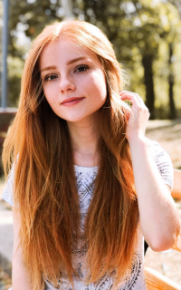 Julia Adamenko 4wMqR2bm_o