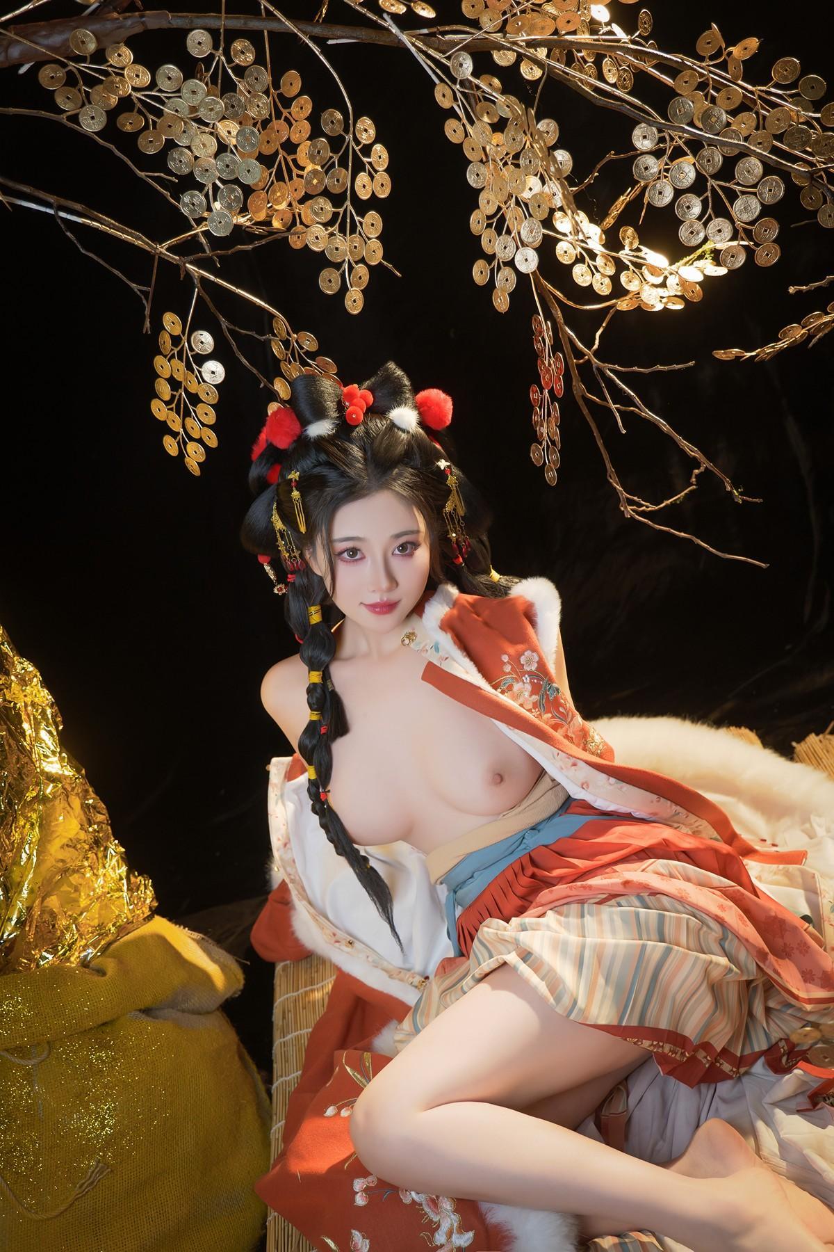 年年Nnian, ヌード写真集 Golden Tree(19)