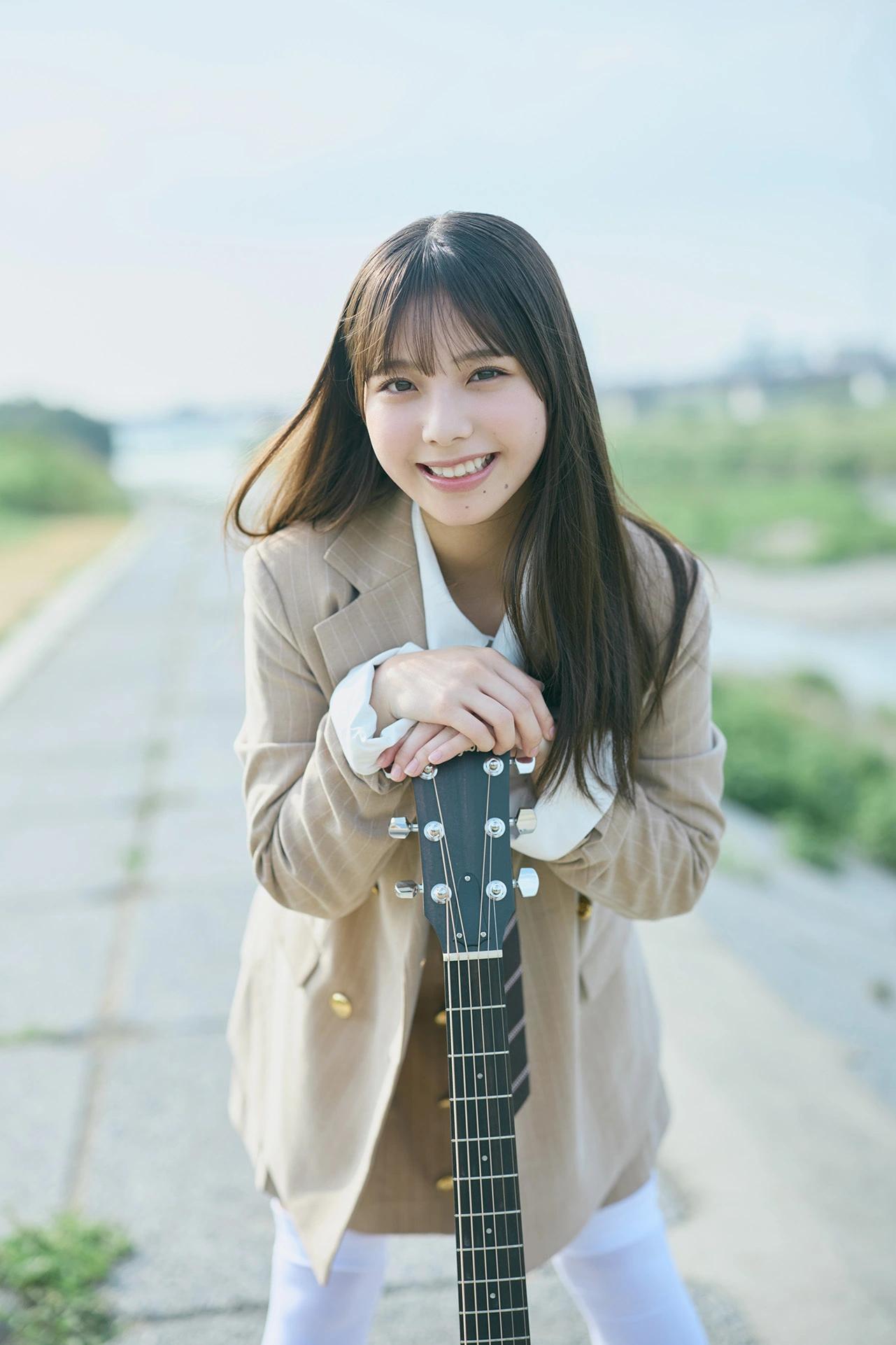 Izuki Shimoda 下田衣珠季, Young Magazine 2025 No.44 (ヤングマガジン 2025年44号)(6)