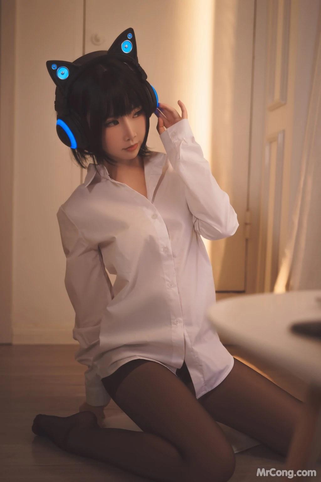 Coser@面饼仙儿 No.036: 猫耳耳机 (17 photos)