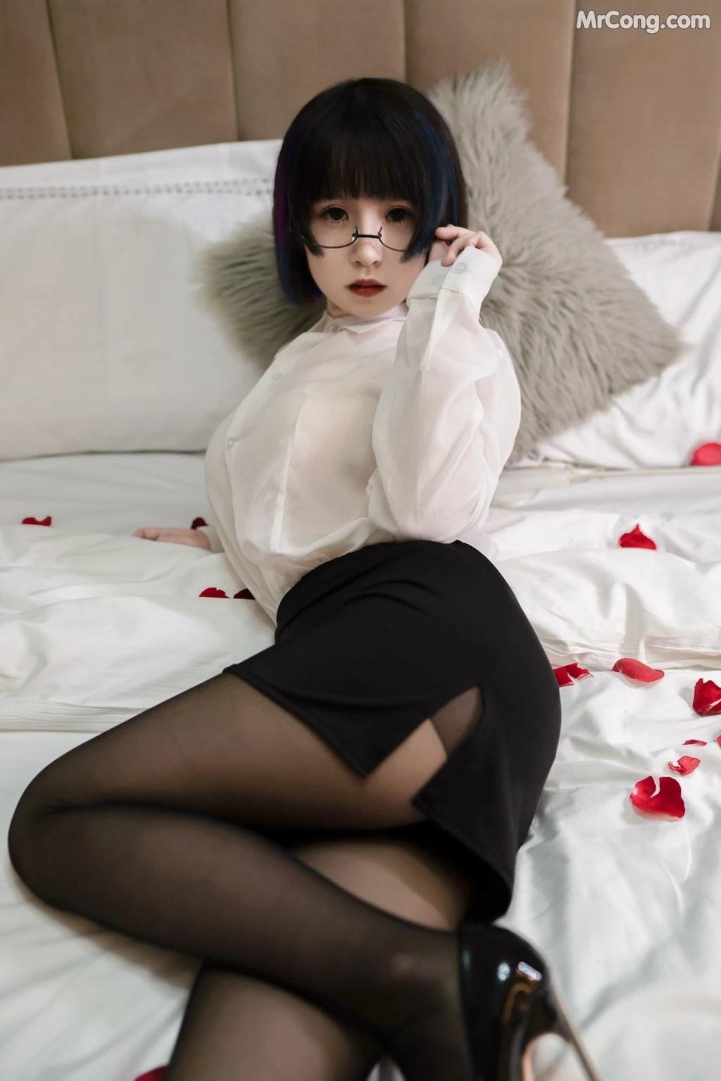 Coser@晕崽Zz: -迷情小秘 (62 photos)(19)