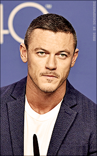 Luke Evans JDfVmABU_o