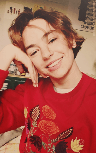 Brigette Lundy-Paine Q2H7FK9C_o