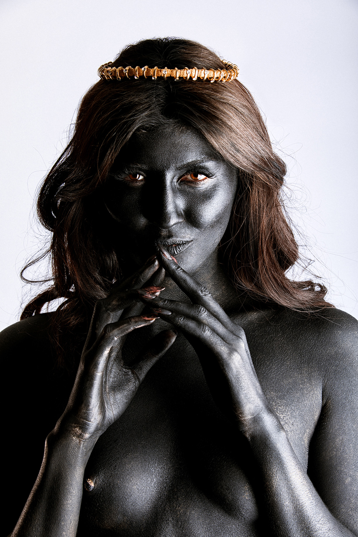 Gold and black / Золото и нефть / Ангелина Тихненко и Черная Луиза, фотограф Роман Третьяков Gold and black / Золото и нефть / Ангелина Тихненко и Черная Луиза, фотограф Роман Третьяков
