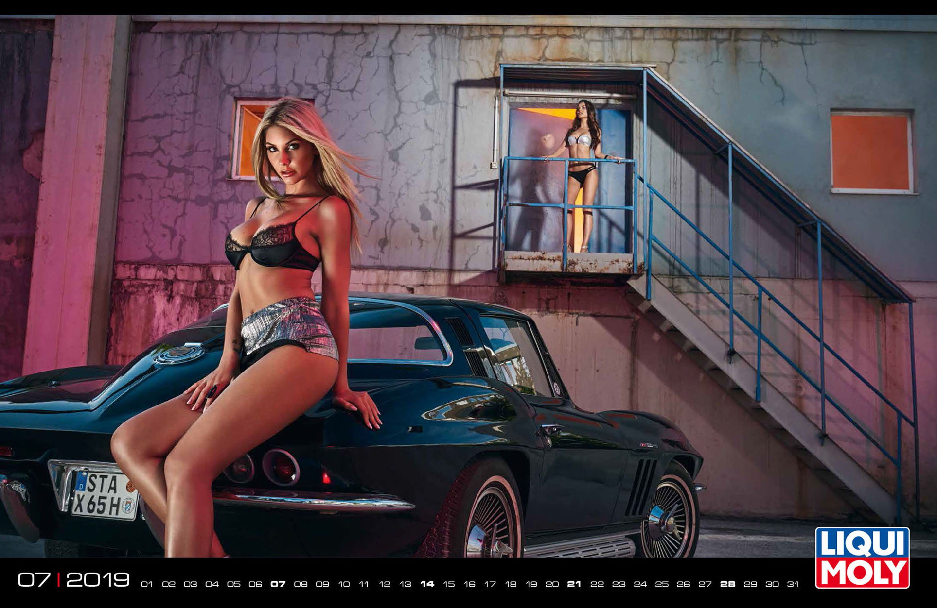 девушки и автомобили в календаре Liqui Moly calendar 2019