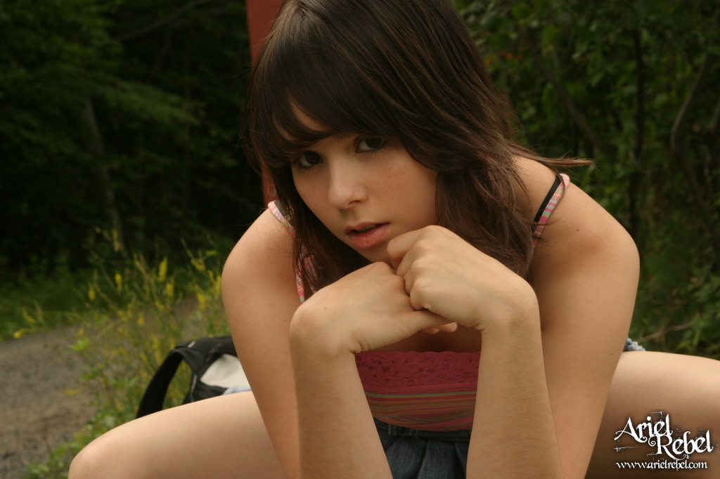 Ariel Rebel 09