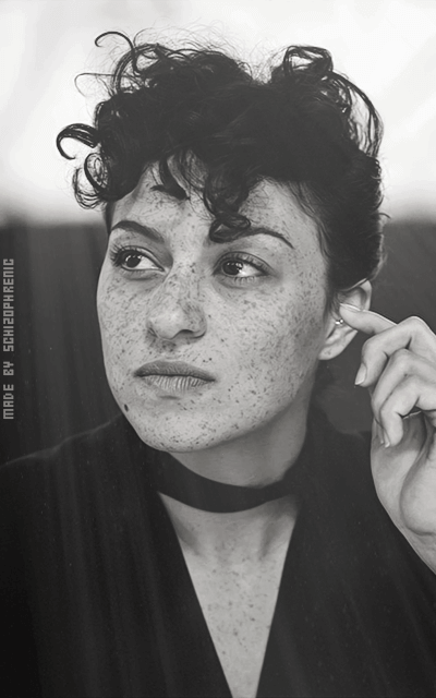 Alia Shawkat Z6AomShC_o