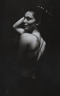 Phoebe Tonkin - Page 2 Nmnxgdy9_o