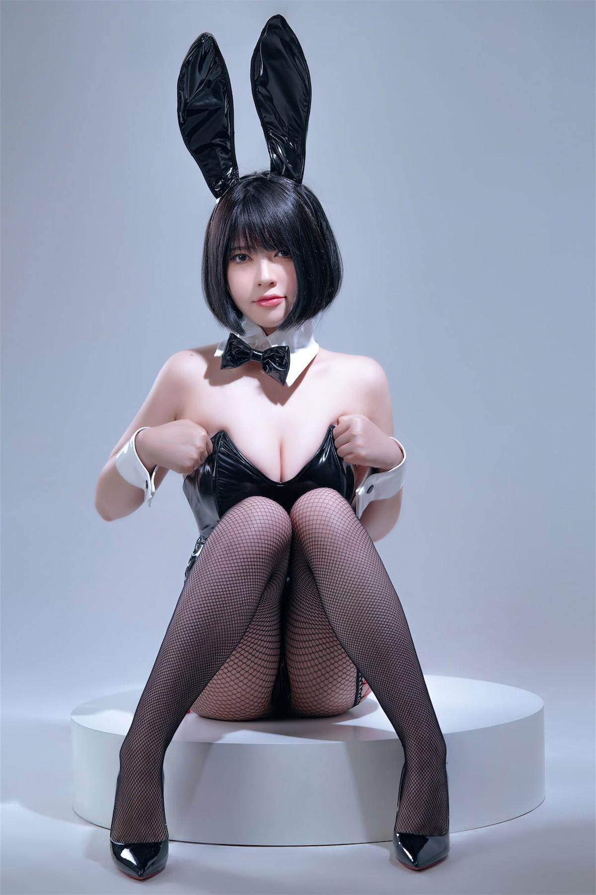 Cosplay 半半子 Bunny(28)