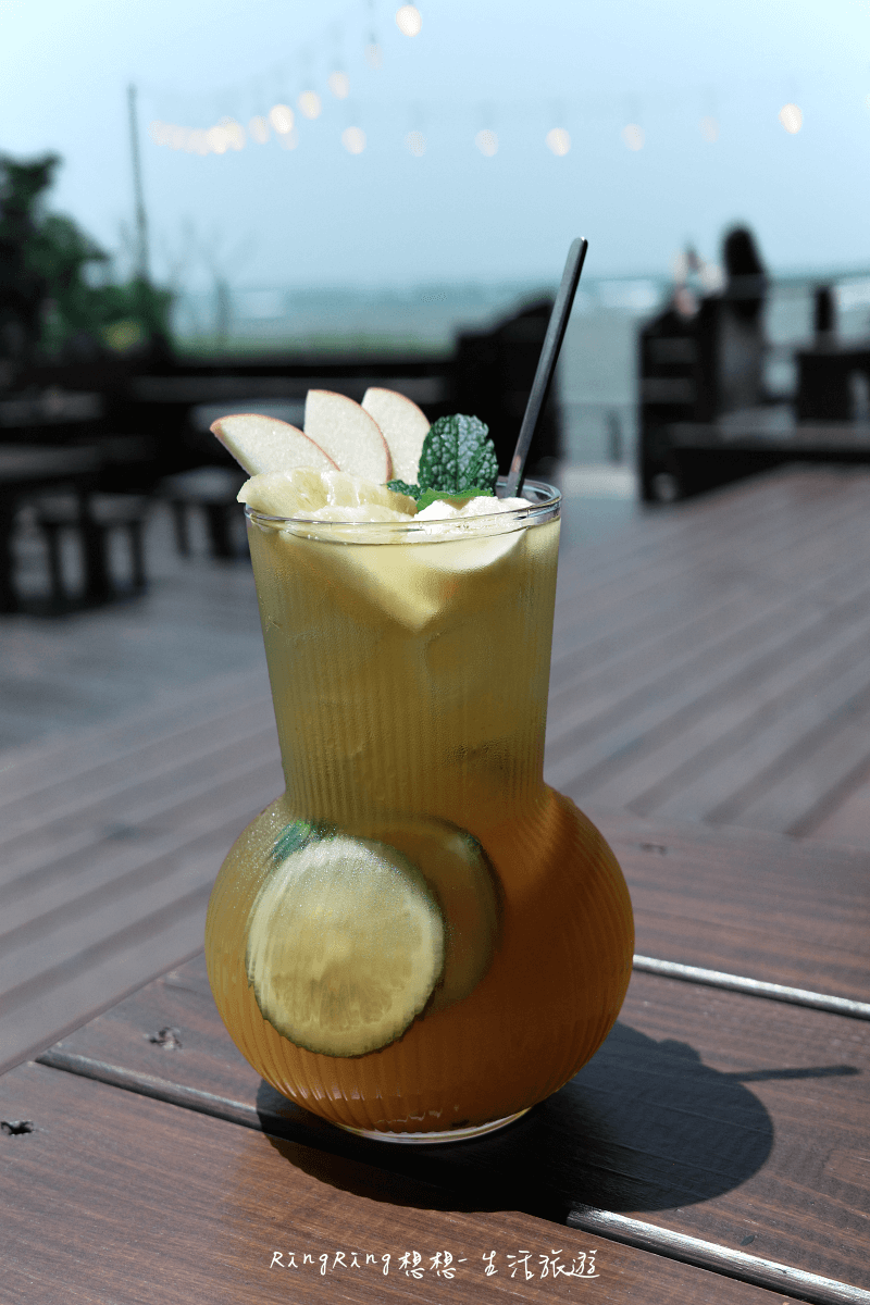 海邊灶咖水果茶