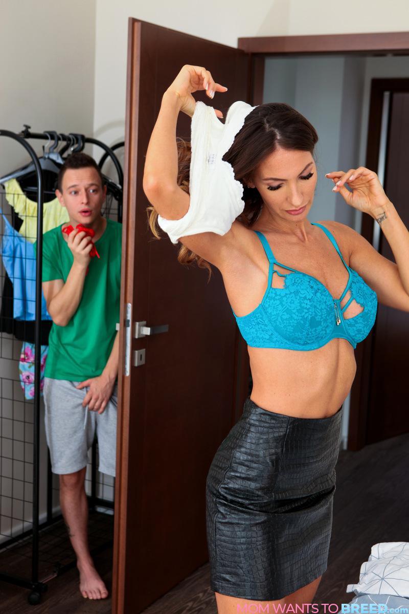 Hot mom Natalie Grace bangs her stepson after catching him peeking at her(2)